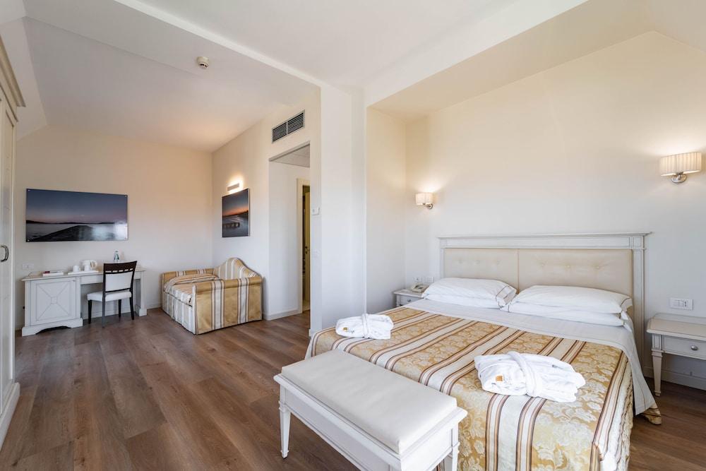 Catalunya Hotel 4*