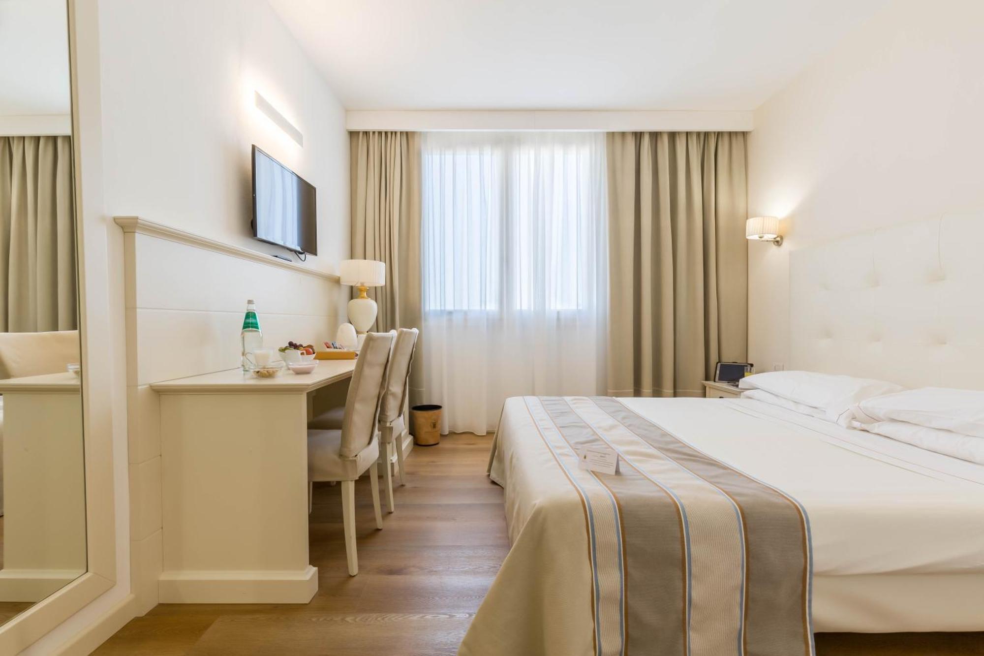 Hotel Catalunya 4*